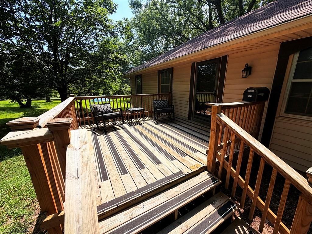 2414 N Hoover Road — photo 43