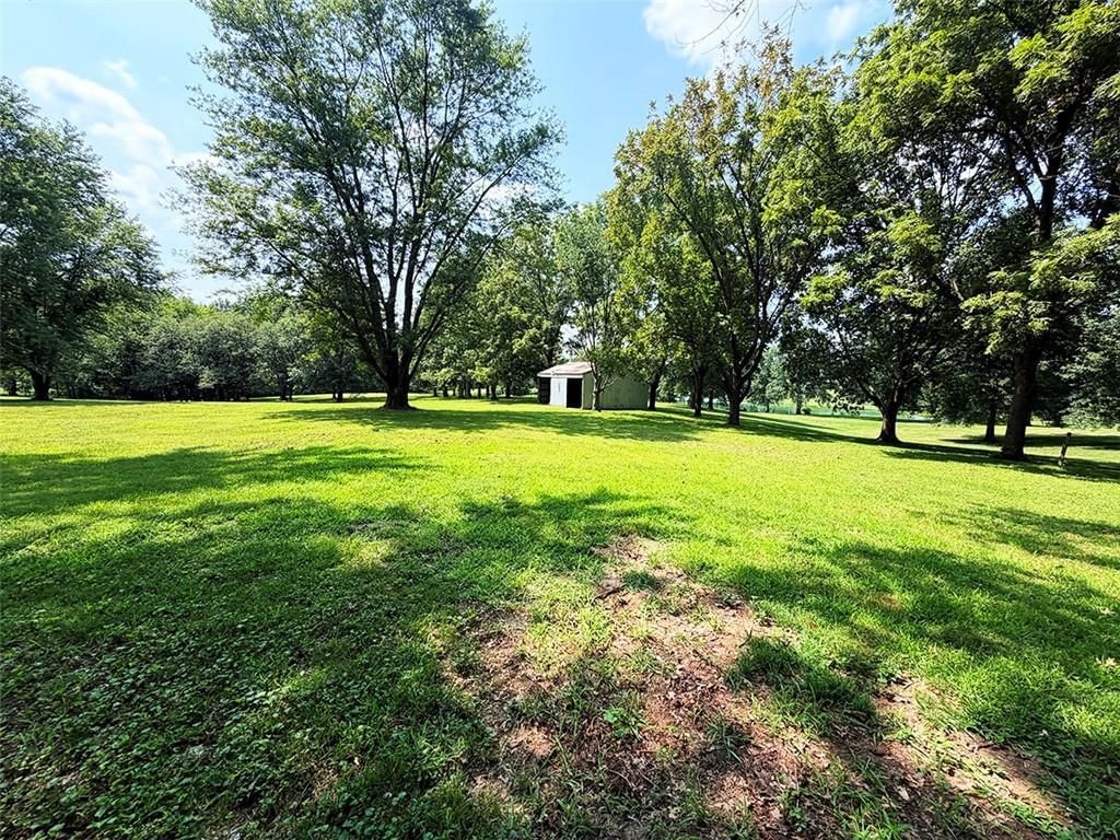 2414 N Hoover Road — photo 77