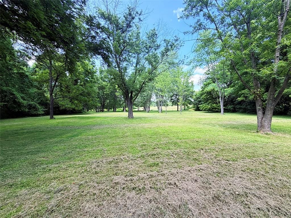 2414 N Hoover Road — photo 81