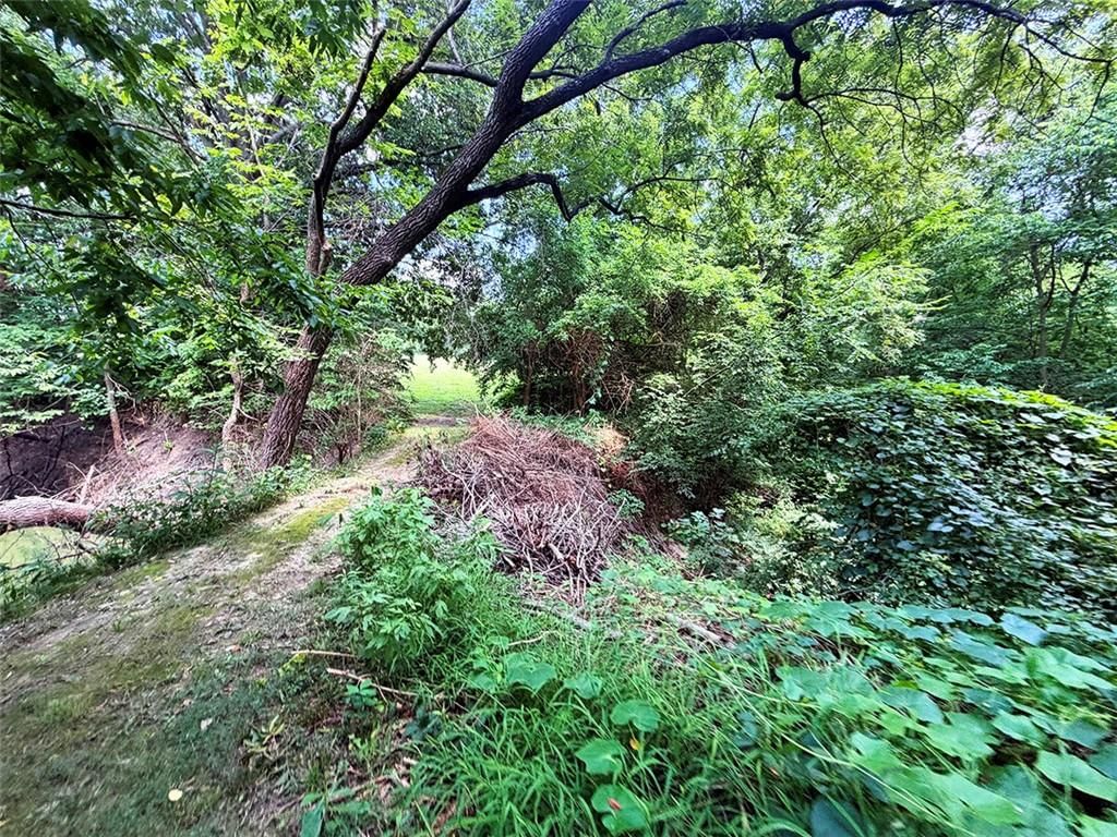 2414 N Hoover Road — photo 86