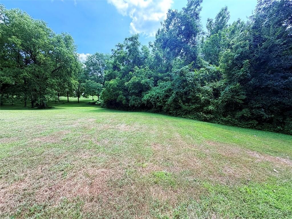 2414 N Hoover Road — photo 91