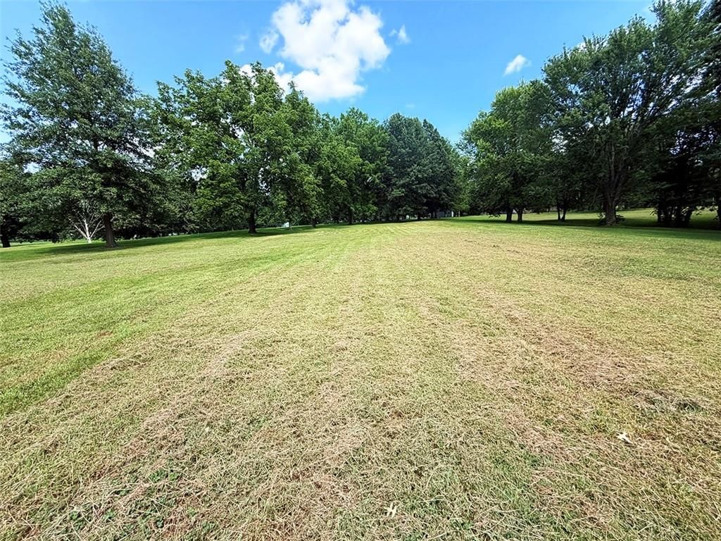 2414 N Hoover Road — photo 92