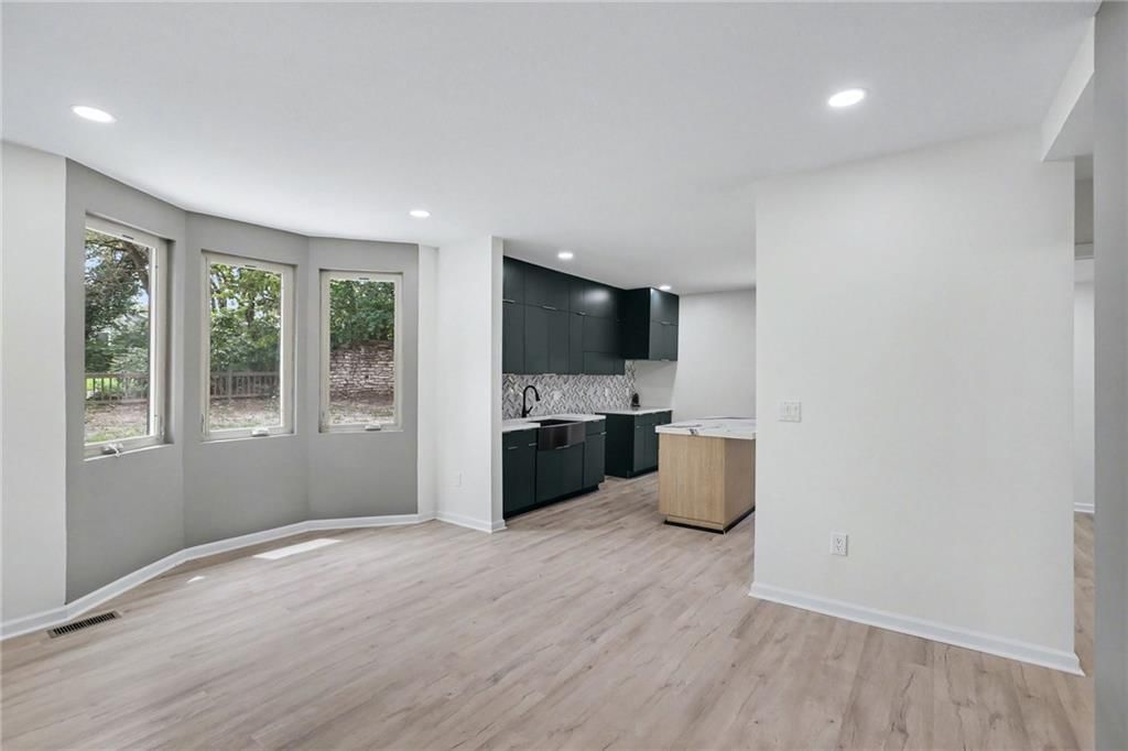 302 S Boeke Street — photo 4
