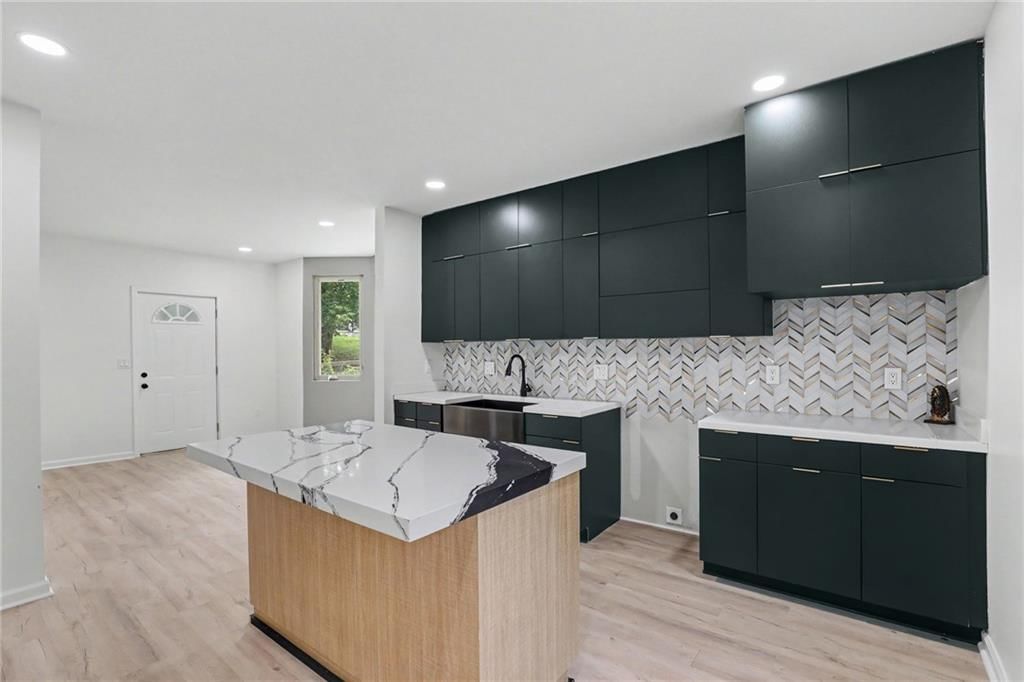 302 S Boeke Street — photo 8