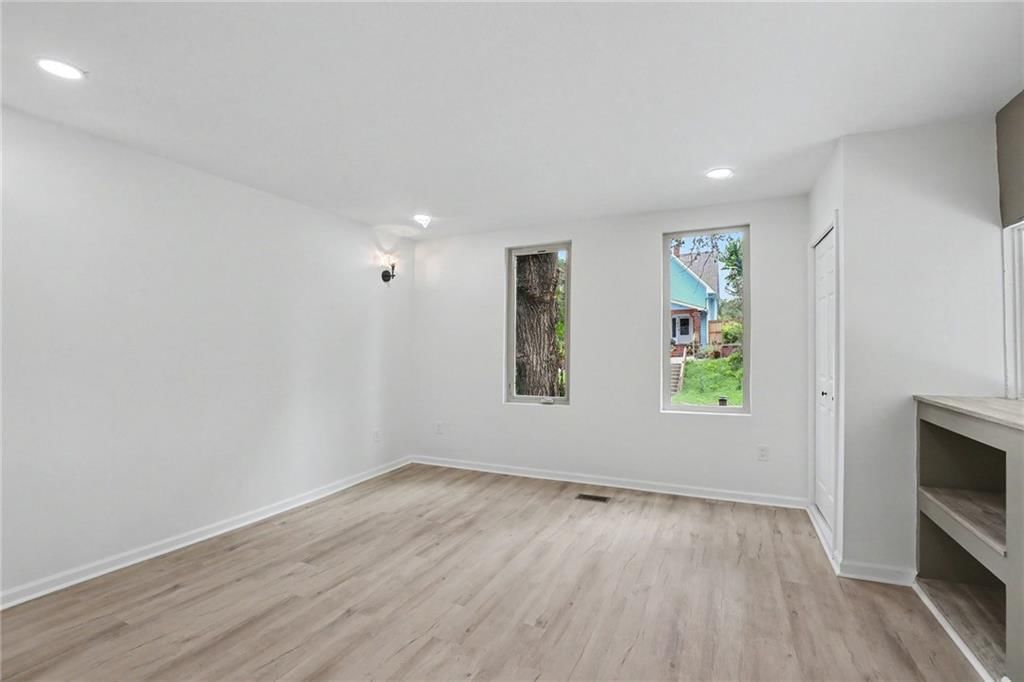 302 S Boeke Street — photo 11