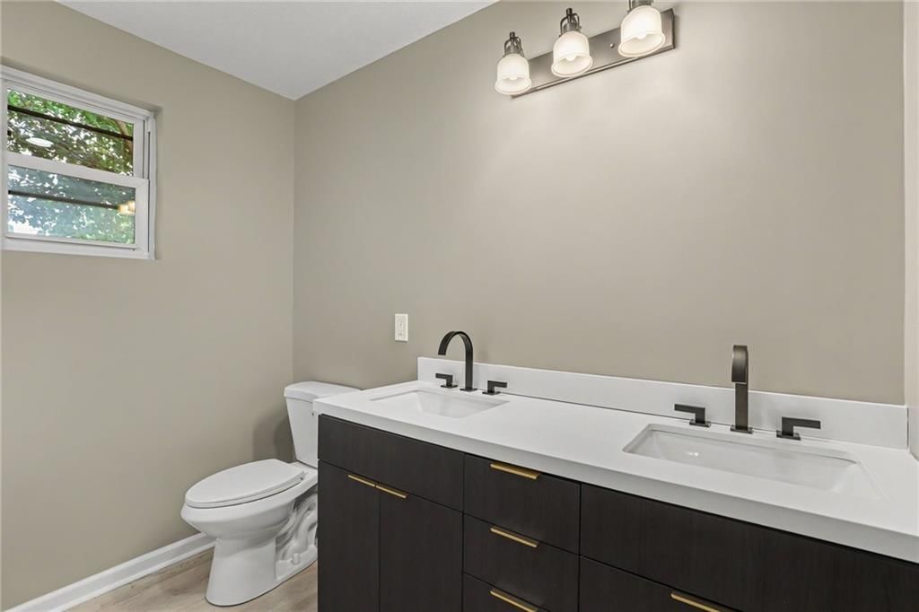 302 S Boeke Street — photo 14