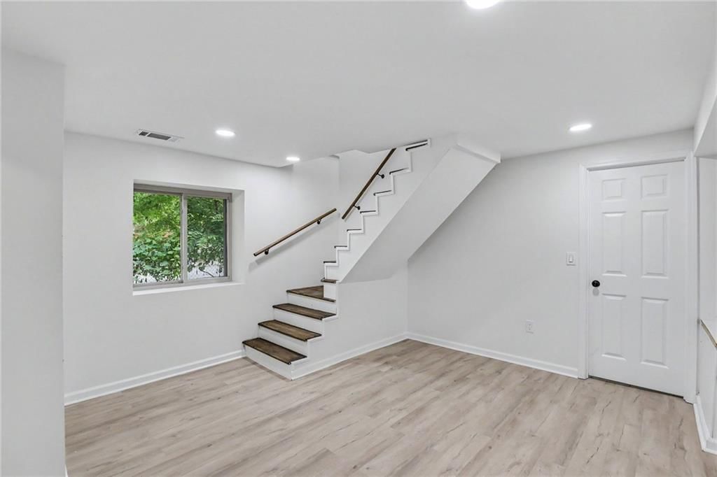 302 S Boeke Street — photo 17