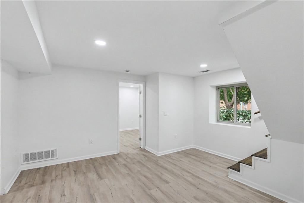 302 S Boeke Street — photo 18