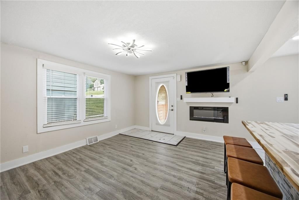 4404 Jackson Avenue — photo 6
