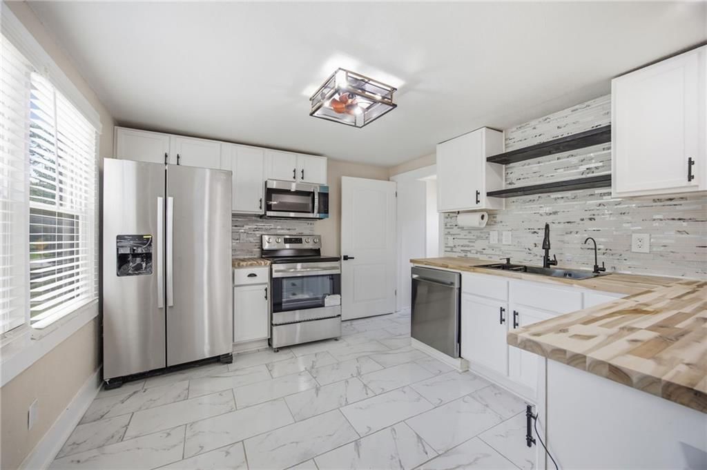 4404 Jackson Avenue — photo 9