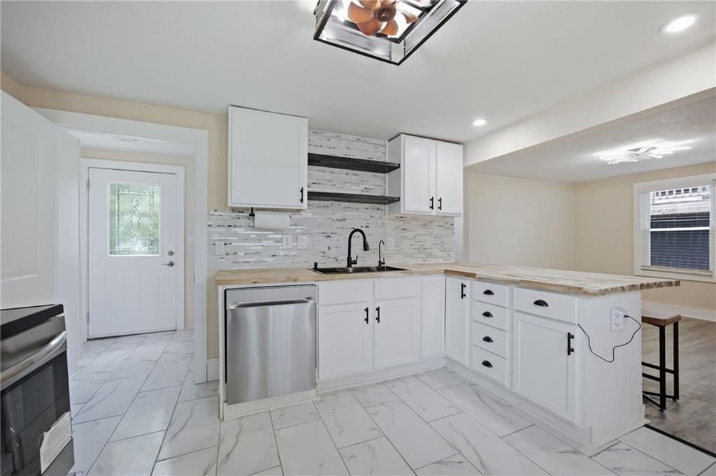 4404 Jackson Avenue — photo 10