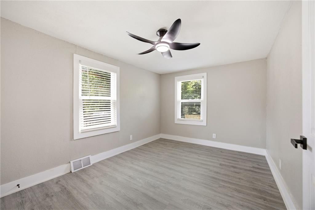 4404 Jackson Avenue — photo 17