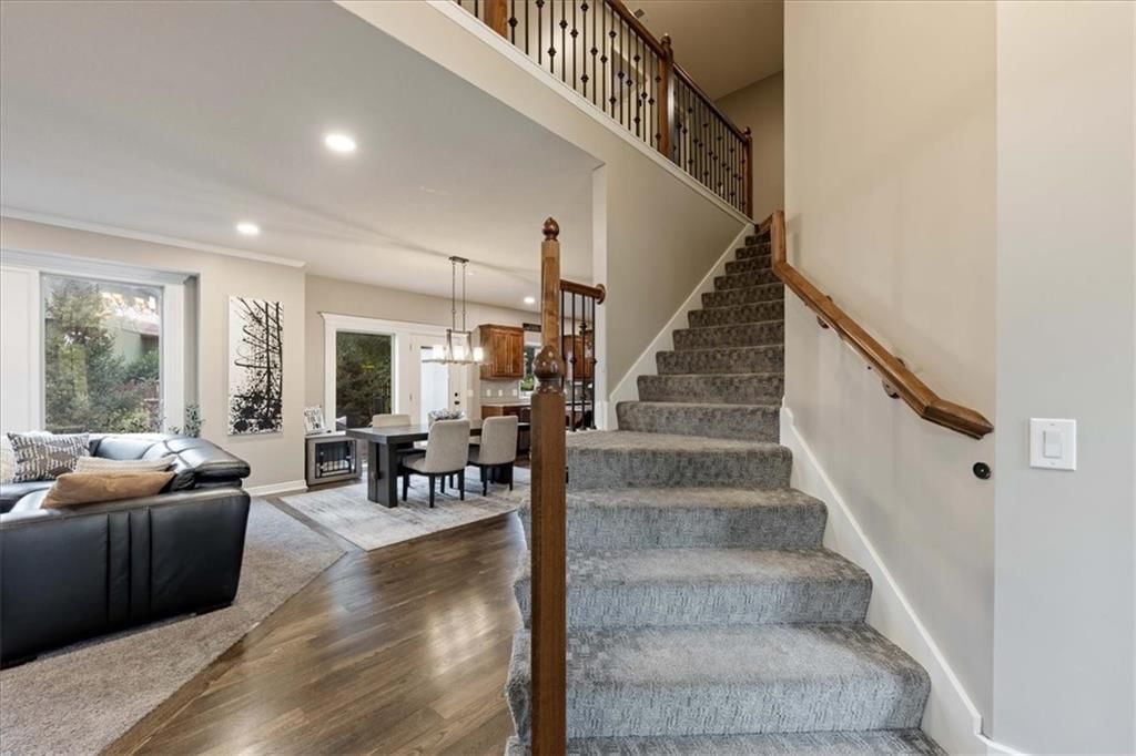1222 Wiltshire Boulevard — photo 3