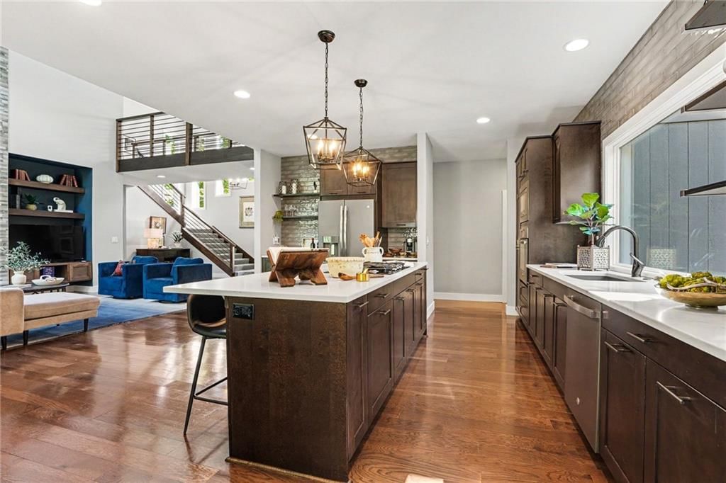 Photo 14 of 62, 4718 N Mulberry Court, Kansas City, MO 64116