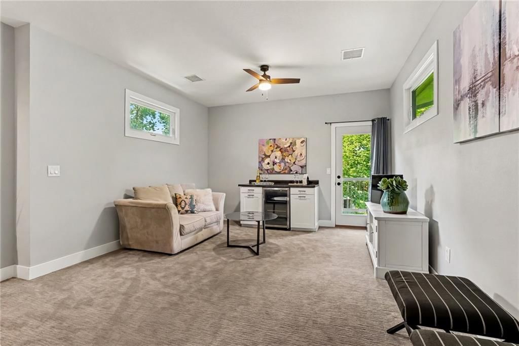 Photo 21 of 62 - 4718 N Mulberry Court, Kansas City, MO 64116