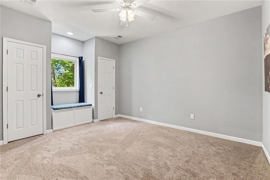 Photo 36 of 62 - 4718 N Mulberry Court, Kansas City, MO 64116