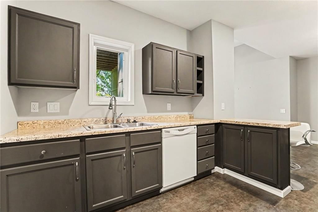 Photo 41 of 62 - 4718 N Mulberry Court, Kansas City, MO 64116
