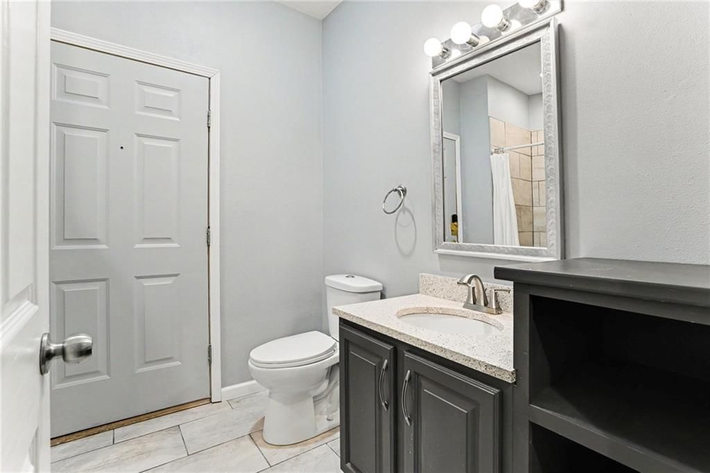 Photo 43 of 62 - 4718 N Mulberry Court, Kansas City, MO 64116