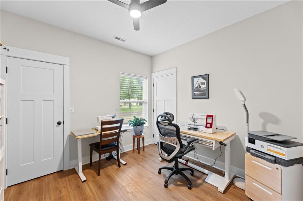 819 Baker Street — photo 15