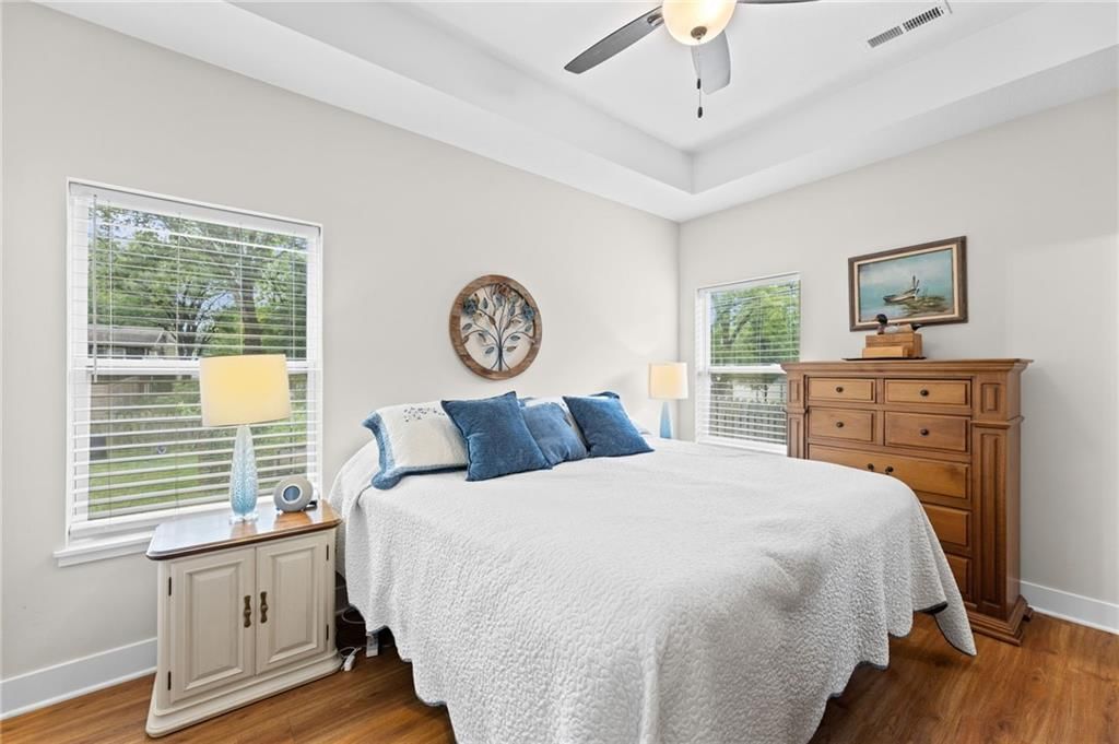 819 Baker Street — photo 22