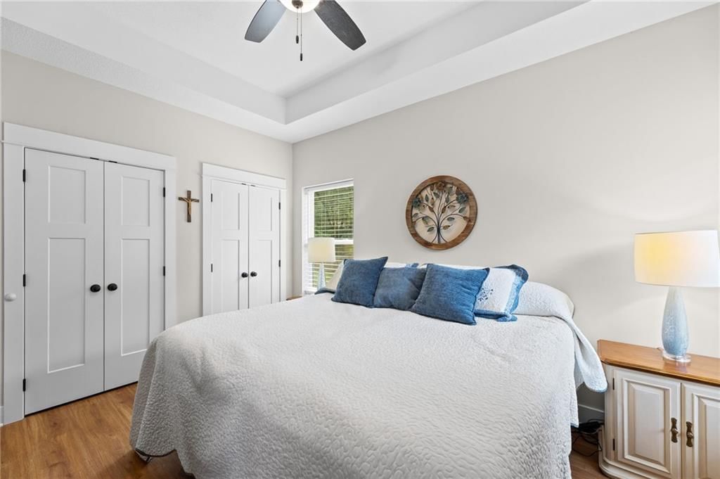 819 Baker Street — photo 23