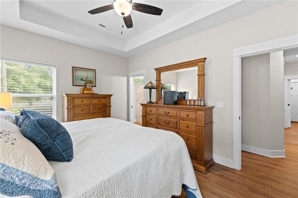 819 Baker Street — photo 24