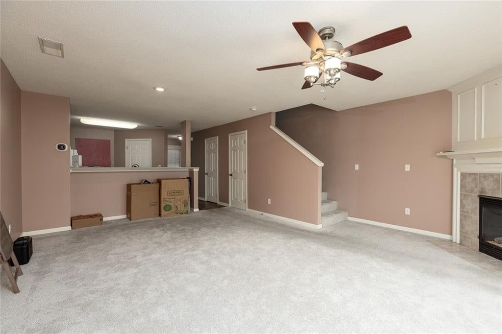 5438 N Fairmount Avenue — photo 9