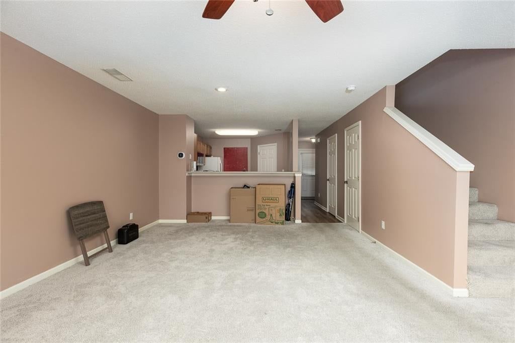5438 N Fairmount Avenue — photo 10