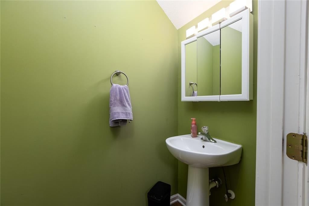 5438 N Fairmount Avenue — photo 11