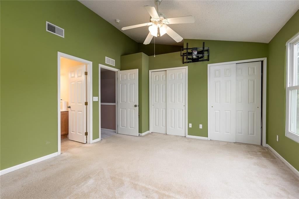 5438 N Fairmount Avenue — photo 16