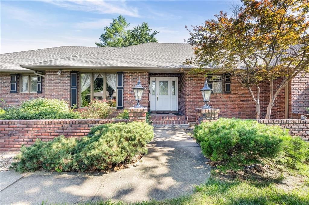 1102 Nakomis Drive — photo 2