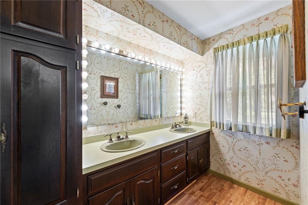 1102 Nakomis Drive — photo 32