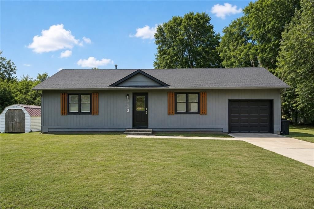 102 SE 245 Road, Warrensburg, MO