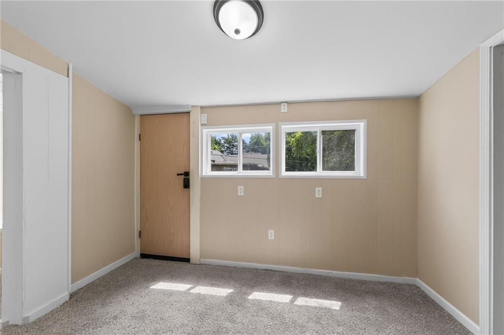 604 Laramie Street — photo 10