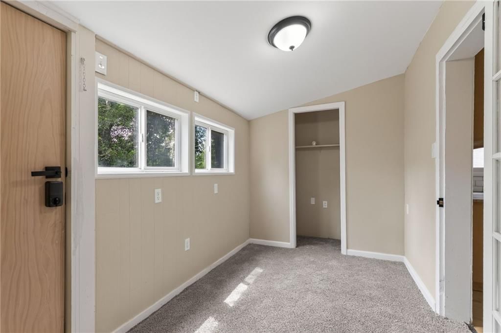 604 Laramie Street — photo 11