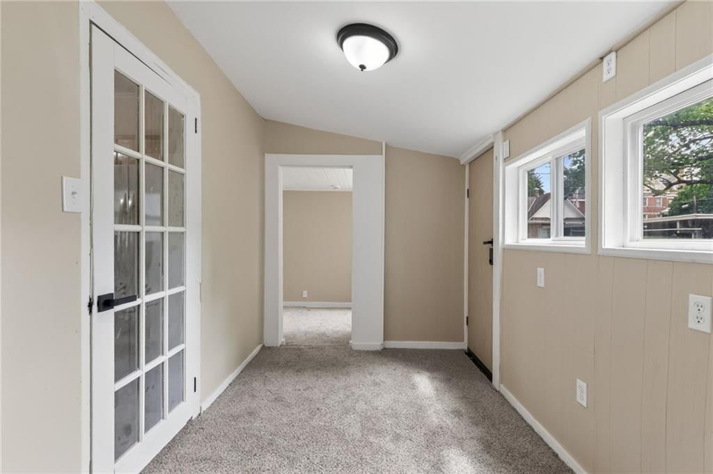 604 Laramie Street — photo 12