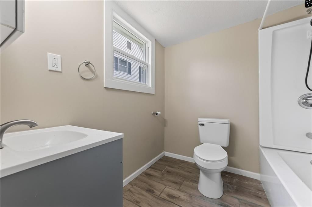 604 Laramie Street — photo 15