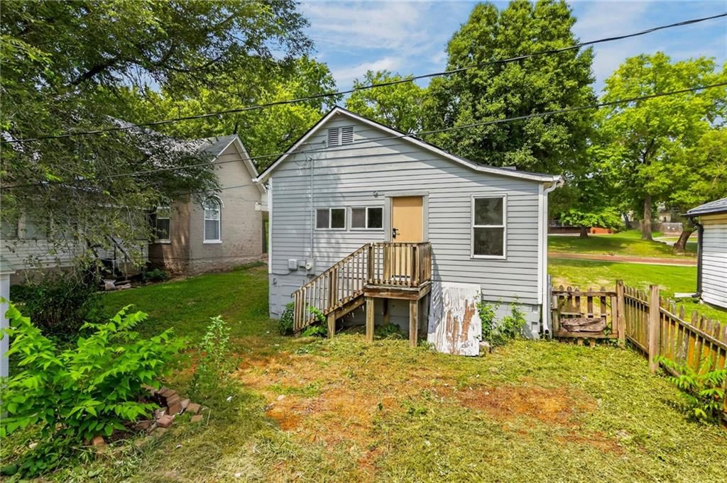 604 Laramie Street — photo 20