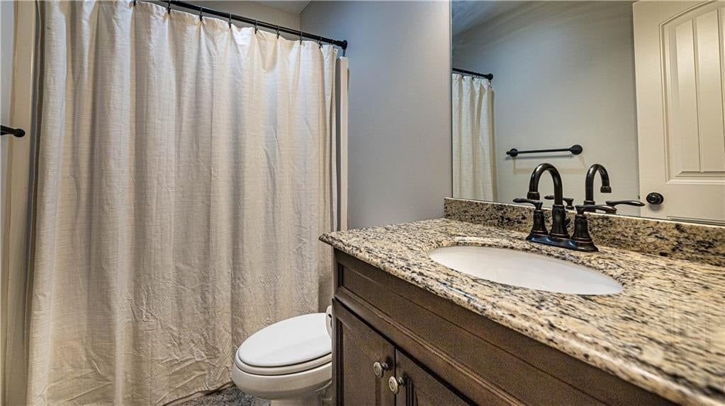 880 N Alder Street — photo 14