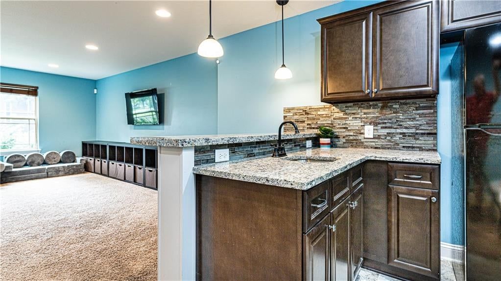 880 N Alder Street — photo 18