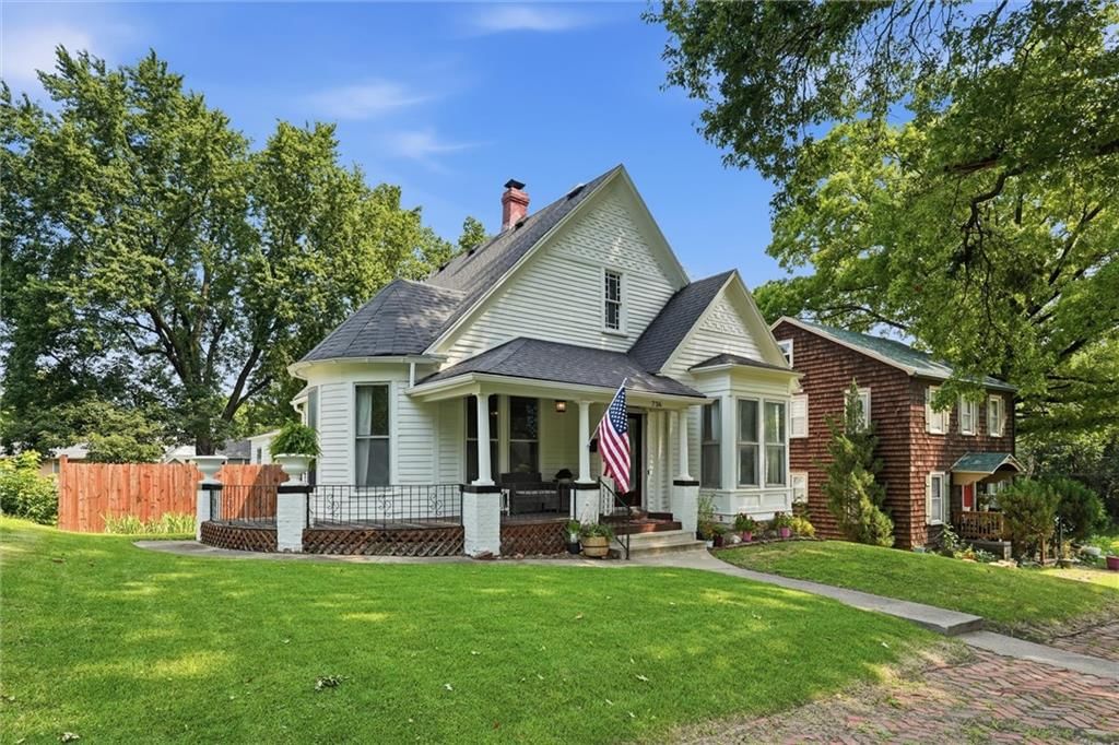 736 Walnut Street — photo 3