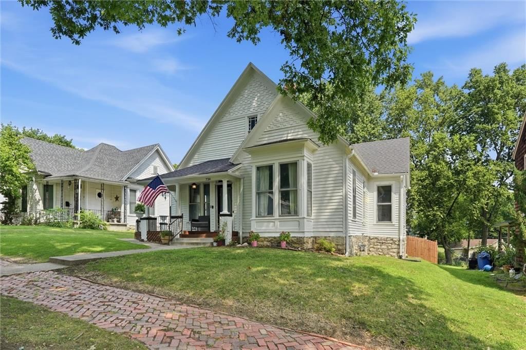 736 Walnut Street — photo 4