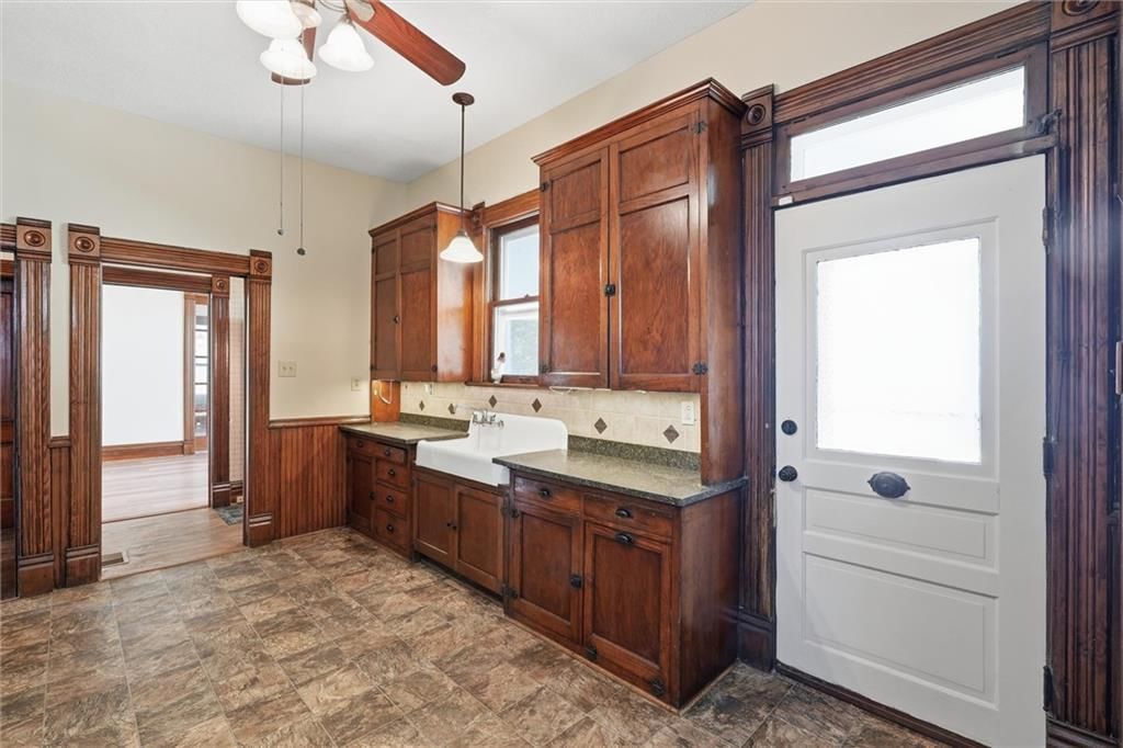 736 Walnut Street — photo 18