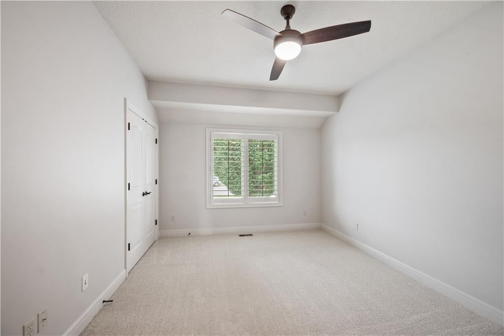 19806 W 100th Terrace — photo 16