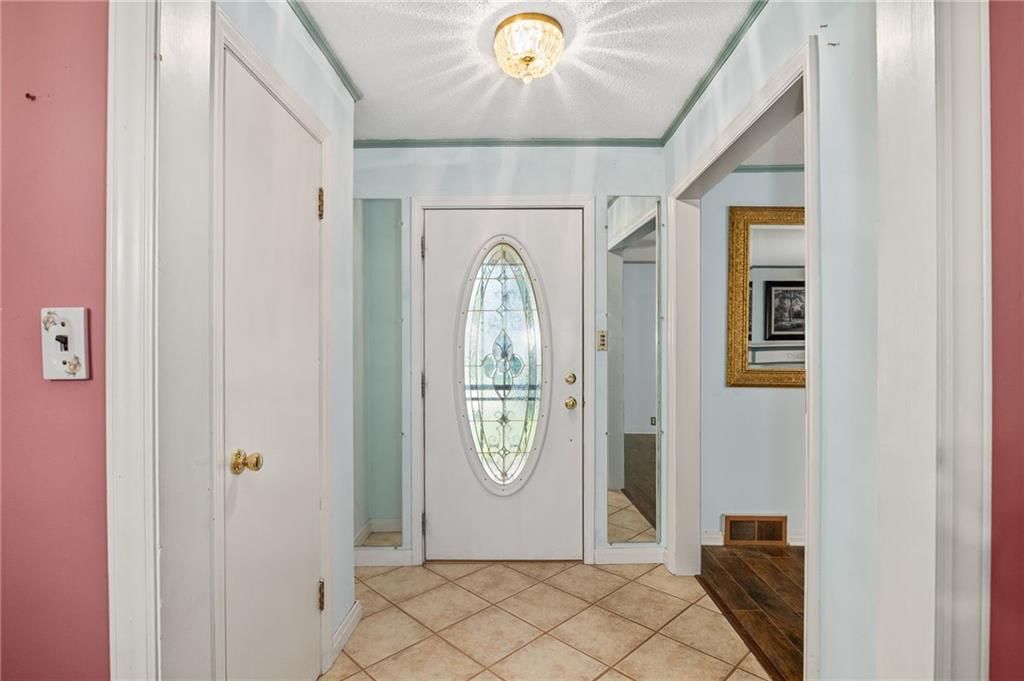 102 N Noyes Boulevard — photo 10