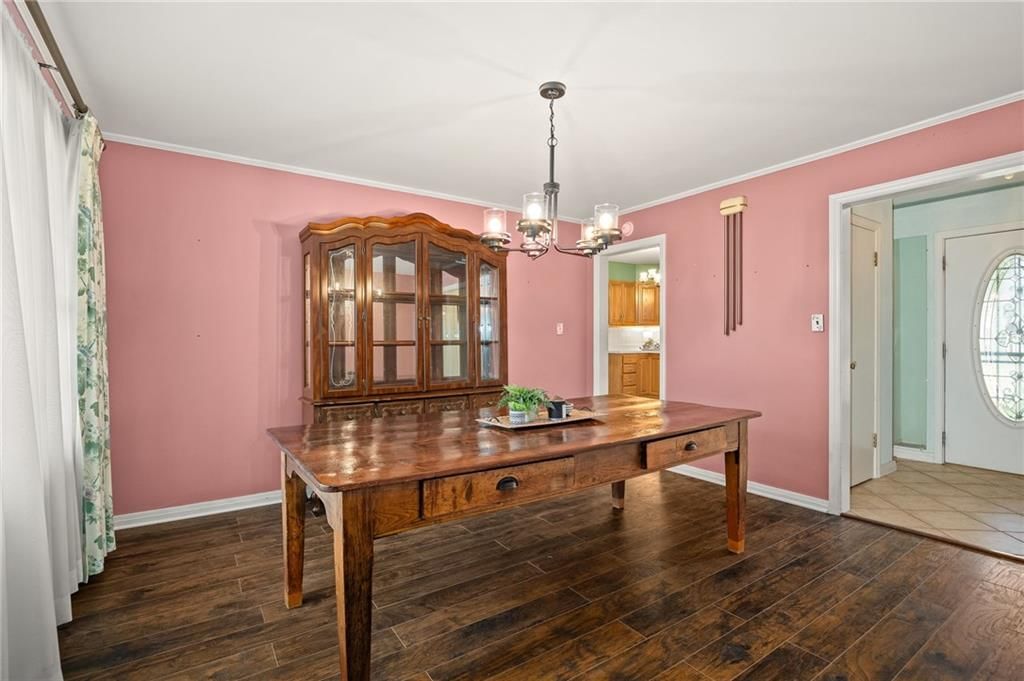 102 N Noyes Boulevard — photo 11