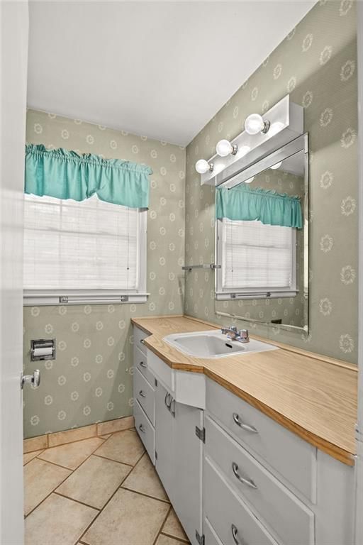 102 N Noyes Boulevard — photo 15