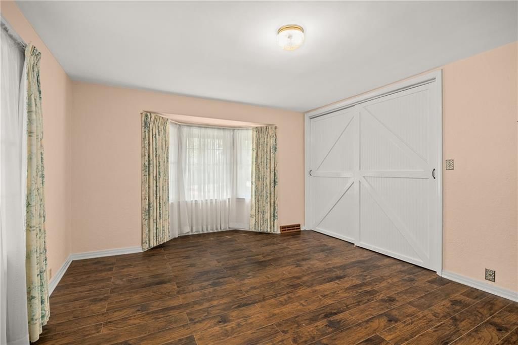 102 N Noyes Boulevard — photo 19