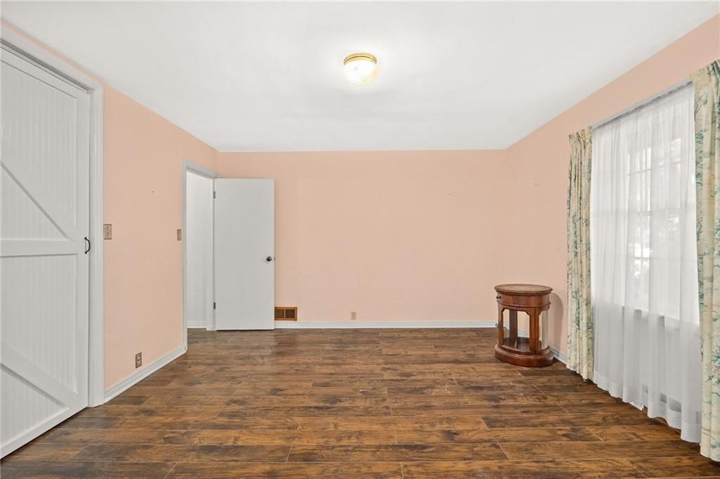 102 N Noyes Boulevard — photo 20