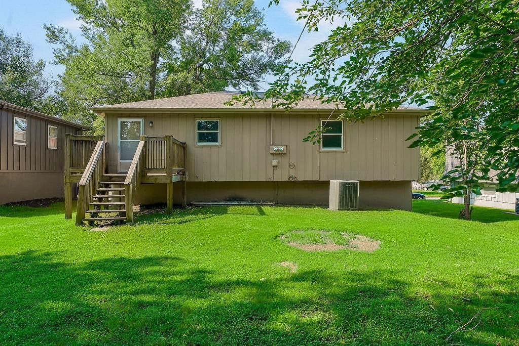 504 E Osage Street — photo 19